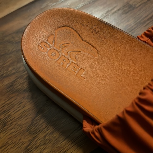 Selling a gently worn pair of Sorel slides. I love the color and comfort. - Picture 2 of 3